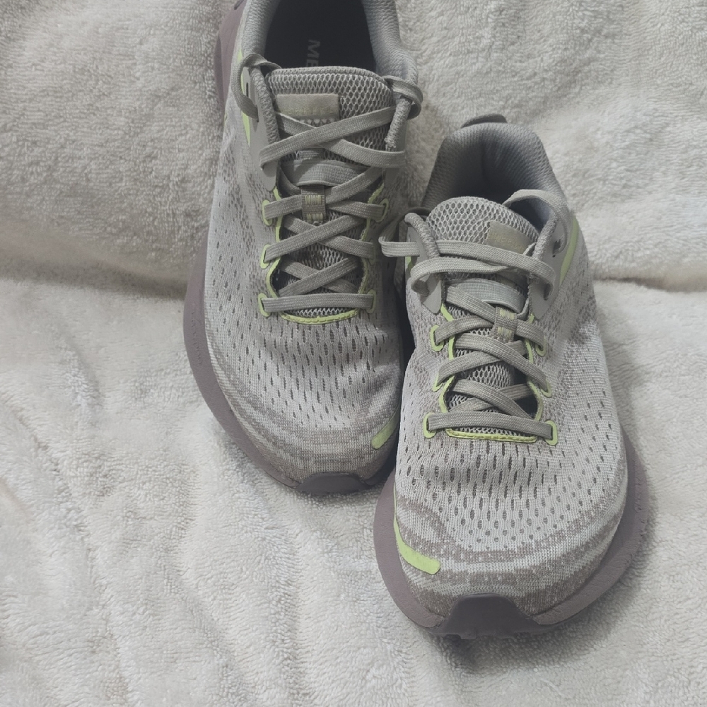 Merrell Women's Gray and Light Green Athletic Sneakers